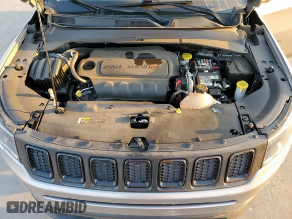 2020 Jeep Compass Altitude z VIN 3C4NJCBB7LT118041, wystawiony jako Copart lot #52822225 z przebiegiem 76 700 mil mil oraz Szkody całkowita. Historia ofert i sprzedaży dostępna na DreamBid. Obrazek 12.