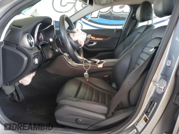 2016 Mercedes-Benz C 300 z VIN 55SWF4JB3GU112592, wystawiony jako Copart lot #60568945 z przebiegiem 43 017 mil mil oraz Szkoda całkowita • Salvage title. Historia ofert i sprzedaży dostępna na DreamBid. Obrazek 7.