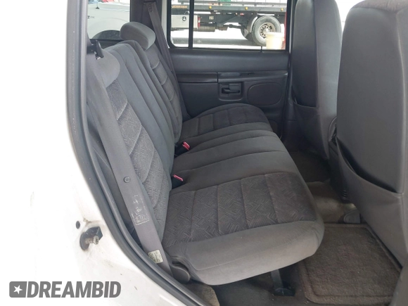 2000 Ford Explorer XLT with VIN 1FMZU63E8YZA21820, listed as a IAAI auction lot 42619468 with 207,542 mi miles and . Bid and sale history available at DreamBid. Image 8.