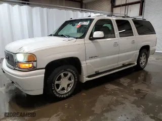 2004 GMC Yukon XL Denali with VIN 1GKFK66U34J195470, listed as a Copart auction lot 71178664 with 240,686 mi miles and Clean Title. Bid and sale history available at carsss.com. Image 1.