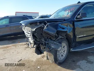2016 GMC Yukon XL SLE with VIN 1GKS1FKCXGR119362, listed as a IAAI auction lot 41240298 with 234,175 mi miles. Bid and sale history available at carsss.com. Image 6.