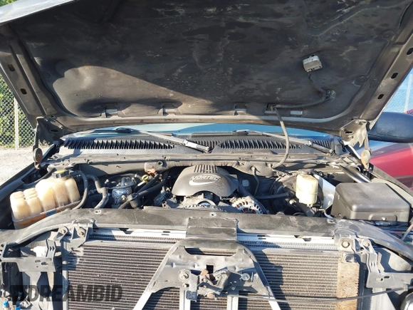 2001 Chevrolet Tahoe LS with VIN 1GNEC13T11R182692, listed as a IAAI auction lot 41511354 with 293,614 mi miles and . Bid and sale history available at DreamBid. Image 10.