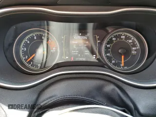 2019 Jeep Cherokee Latitude Plus with VIN 1C4PJLLX5KD392622, listed as a Copart auction lot 50386515 with 111,787 mi miles and Salvage Title. Bid and sale history available at carsss.com. Image 9.