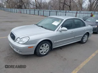 2003 Hyundai Sonata with VIN KMHWF25S33A840475, listed as a IAAI auction lot 41783799 with 181,890 mi miles. Bid and sale history available at carsss.com. Image 2.