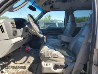 2003 Ford Excursion XLT with VIN 1FMNU41S13EA24506, listed as a Copart auction lot 66883234 with 179,263 mi miles and Clean title. Bid and sale history available at DreamBid. Image 7.