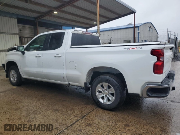 2021 Chevrolet Silverado 1500 LT with VIN 1GCRYDEDXMZ379058, listed as a Copart auction lot 52102445 with 73,293 mi miles and Clean Title. Bid and sale history available at DreamBid. Image 2.
