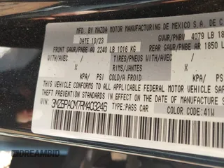2024 Mazda 3 S Preferred z VIN 3MZBPACM7RM403246, wystawiony jako IAAI lot #42179543 z przebiegiem 19 279 mil mil oraz . Historia ofert i sprzedaży dostępna na DreamBid. Obrazek 9.
