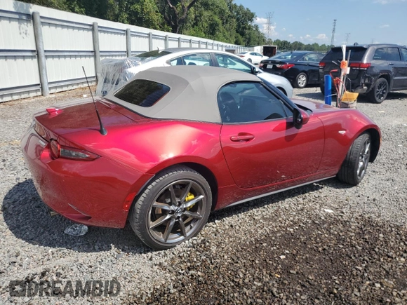 2020 Mazda MX-5 Miata Grand Touring z VIN JM1NDAD79L0415751, wystawiony jako Copart lot #71864574 z przebiegiem Nie podano mil oraz Szkoda całkowita • Salvage title. Historia ofert i sprzedaży dostępna na DreamBid. Obrazek 3.
