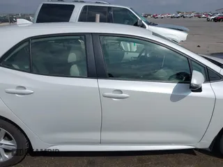 2022 Toyota Corolla Hatchback SE with VIN JTNB4MBE5N3188805, listed as a IAAI auction lot 41881571 with 45,416 mi miles. Bid and sale history available at carsss.com. Image 13.