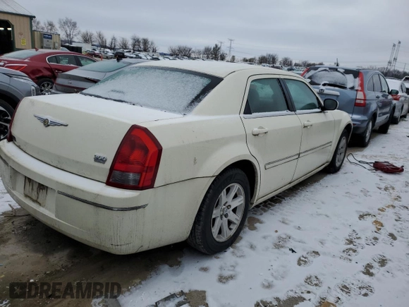 2007 Chrysler 300 Signature with VIN 2C3KA53G47H600753, listed as a Copart auction lot 82892554 with 62,288 mi miles and Clean Title. Bid and sale history available at carsss.com. Image 3.