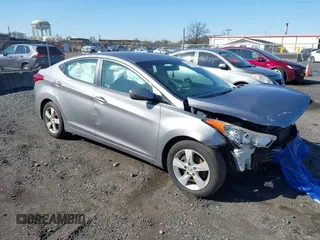 2011 Hyundai Elantra Limited z VIN KMHDH4AE2BU105223, wystawiony jako IAAI lot #41966318 z przebiegiem 144 335 mil mil oraz . Historia ofert i sprzedaży dostępna na DreamBid. Obrazek 1.