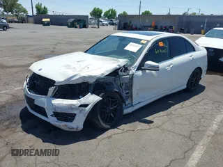 2012 Mercedes-Benz C 250 Sport z VIN WDDGF4HB3CA609551, wystawiony jako IAAI lot #42553453 z przebiegiem 114 537 mil mil oraz . Historia ofert i sprzedaży dostępna na DreamBid. Obrazek 18.