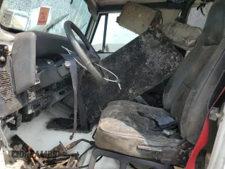 1993 Jeep Wrangler z VIN 1J4FY29SXPP206084, wystawiony jako Copart lot #59419925 z przebiegiem 154 021 mil mil oraz Czysty tytuł • Clean title. Historia ofert i sprzedaży dostępna na DreamBid. Obrazek 7.