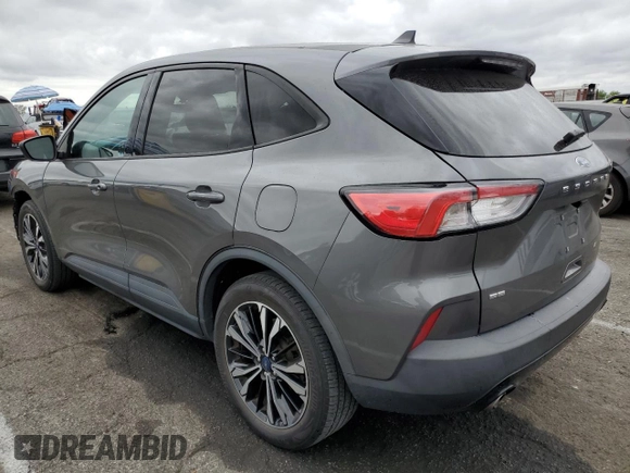 2021 Ford Escape SE z VIN 1FMCU0G64MUA20161, wystawiony jako Copart lot #53292395 z przebiegiem 35 276 mil mil oraz Szkoda całkowita • Salvage title. Historia ofert i sprzedaży dostępna na DreamBid. Obrazek 2.