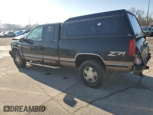 1998 Chevrolet Silverado 1500 with VIN 2GCEK19R1W1183316, listed as a Copart auction lot 49332835 with Not Provided miles and Clean Title. Bid and sale history available at DreamBid. Image 2.
