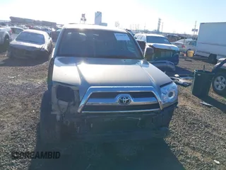2006 Toyota 4Runner SR5 z VIN JTEBU14R660081036, wystawiony jako IAAI lot #41390193 z przebiegiem 242 999 mil mil oraz . Historia ofert i sprzedaży dostępna na DreamBid. Obrazek 13.