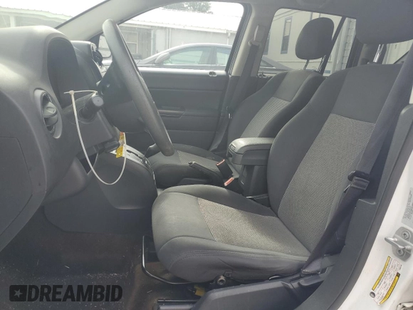 2016 Jeep Compass Sport with VIN 1C4NJCBA1GD634186, listed as a Copart auction lot 56021055 with 118,450 mi miles and Clean Title. Bid and sale history available at DreamBid. Image 7.