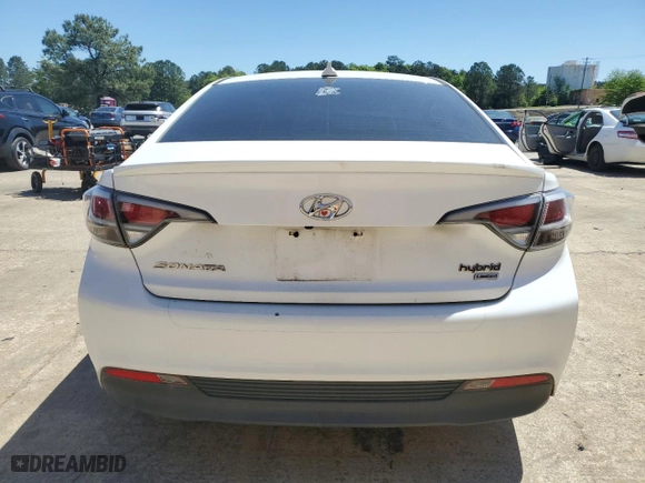2017 Hyundai Sonata Hybrid Limited with VIN KMHE34L35HA071318, listed as a Copart auction lot 53233225 with 136,580 mi miles and Clean Title. Bid and sale history available at carsss.com. Image 6.