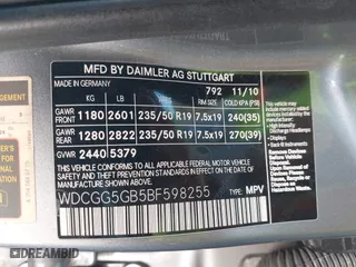 2011 Mercedes-Benz GLK-Class GLK 350 with VIN WDCGG5GB5BF598255, listed as a IAAI auction lot 41803467 with 104,264 mi miles. Bid and sale history available at carsss.com. Image 9.