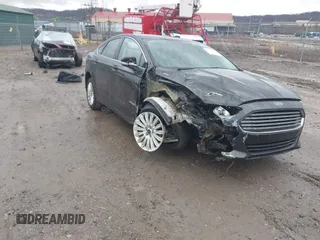 2015 Ford Fusion SE Hybrid with VIN 3FA6P0LU1FR289246, listed as a IAAI auction lot 41733229 with 125,195 mi miles. Bid and sale history available at carsss.com. Image 1.