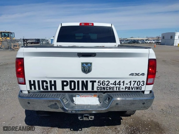 2018 Ram 2500 Tradesman with VIN 3C6UR5CL1JG341311, listed as a IAAI auction lot 41574252 with 117,635 mi miles. Bid and sale history available at carsss.com. Image 16.