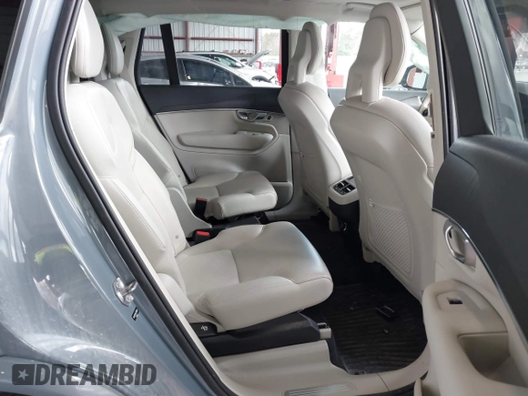 2020 Volvo XC90 Momentum with VIN YV4A221K4L1546483, listed as a IAAI auction lot 42020882 with 72,375 mi miles and . Bid and sale history available at DreamBid. Image 8.