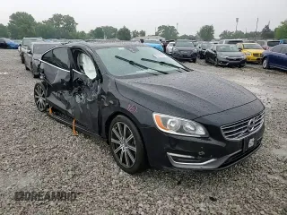 2017 Volvo S60 Inscription z VIN LYV402HK2HB147244, wystawiony jako Copart lot #59222355 z przebiegiem Nie podano mil oraz Szkoda całkowita • Salvage title. Historia ofert i sprzedaży dostępna na DreamBid. Obrazek 13.
