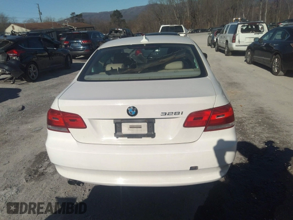 2010 BMW 3 Series 328i with VIN WBAWB3C58AP139280, listed as a IAAI auction lot 41390262 with 137,928 mi miles. Bid and sale history available at carsss.com. Image 16.