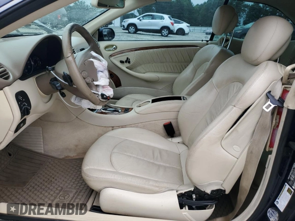 2009 Mercedes-Benz CLK 350 z VIN WDBTK56F69T103241, wystawiony jako Copart lot #63285335 z przebiegiem 209 897 mil mil oraz Szkoda całkowita • Salvage title. Historia ofert i sprzedaży dostępna na DreamBid. Obrazek 7.