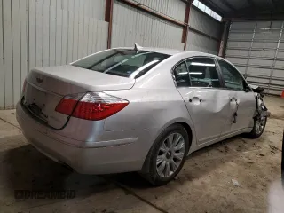 2009 Hyundai Genesis with VIN KMHGC46E99U043642, listed as a Copart auction lot 43167365 with 114,860 mi miles and Salvage Title. Bid and sale history available at DreamBid. Image 3.