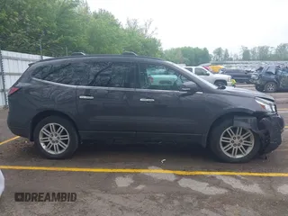 2015 Chevrolet Traverse LT с VIN 1GNKRGKD7FJ203629, выставлен на аукционе IAAI как лот 42257882 с пробегом 175 924 миль миль и . История ставок и продаж доступна на DreamBid. Изображение 13.