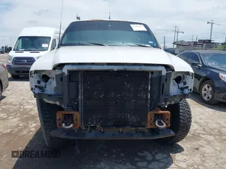 2003 Ford F-250 XL с VIN 1FTNF20P33EB49412, выставлен на аукционе IAAI как лот 42491529 с пробегом Не указан миль и . История ставок и продаж доступна на DreamBid. Изображение 6.