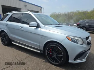 2017 Mercedes-Benz GLE 63 S AMG z VIN 4JGDA7FB3HA976792, wystawiony jako Copart lot #60368285 z przebiegiem 141 767 mil mil oraz Czysty tytuł • Clean title. Historia ofert i sprzedaży dostępna na DreamBid. Obrazek 1.