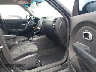 2014 Kia Soul with VIN KNDJN2A23E7010277, listed as a IAAI auction lot 41964507 with 91,726 mi miles. Bid and sale history available at carsss.com. Image 5.