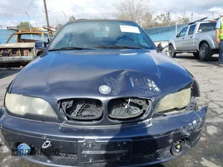 2006 BMW 3 Series 325Ci with VIN WBABW33406PX87925, listed as a IAAI auction lot 41524395 with 176,123 mi miles. Bid and sale history available at carsss.com. Image 12.