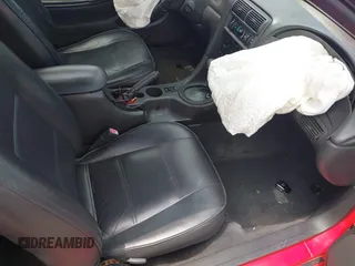 2003 Ford Mustang Deluxe z VIN 1FAFP44433F452977, wystawiony jako IAAI lot #42598309 z przebiegiem 99 596 mil mil oraz . Historia ofert i sprzedaży dostępna na DreamBid. Obrazek 5.