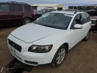 2007 Volvo V50 2.4L with VIN YV1MW382472289447, listed as a Copart auction lot 79898613 with 157,088 mi miles and Salvage Title. Bid and sale history available at carsss.com. Image 1.