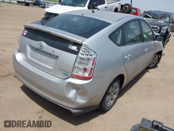 2008 Toyota Prius z VIN JTDKB20U087779744, wystawiony jako IAAI lot #40013342 z przebiegiem 84 999 mil mil oraz . Historia ofert i sprzedaży dostępna na DreamBid. Obrazek 4.