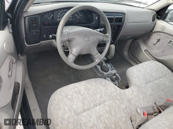 2001 Toyota Tacoma z VIN 5TENL42N71Z828156, wystawiony jako Copart lot #58504845 z przebiegiem 170 881 mil mil oraz Nie do naprawy • Non repairable. Historia ofert i sprzedaży dostępna na DreamBid. Obrazek 8.