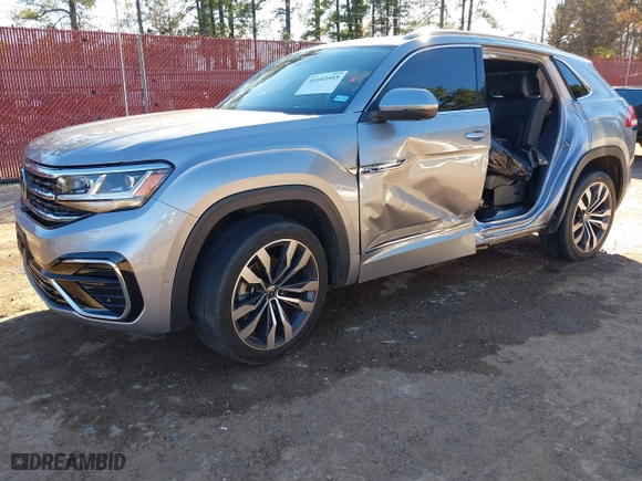 2022 Volkswagen Atlas Cross Sport 3.6L V6 SEL Premium R-Line with VIN 1V2FE2CA4NC218765, listed as a IAAI auction lot 41103593 with 42,008 mi miles. Bid and sale history available at carsss.com. Image 18.