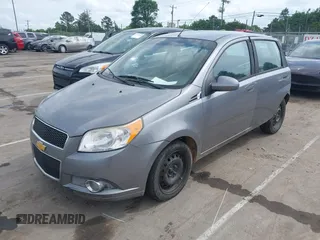 2011 Chevrolet Aveo 2LT z VIN KL1TG6DE7BB172574, wystawiony jako IAAI lot #42136995 z przebiegiem 167 649 mil mil oraz . Historia ofert i sprzedaży dostępna na DreamBid. Obrazek 2.