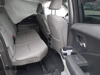 2023 Honda Ridgeline RTL z VIN 5FPYK3F58PB014460, wystawiony jako IAAI lot #41875307 z przebiegiem 77 565 mil mil oraz . Historia ofert i sprzedaży dostępna na DreamBid. Obrazek 8.