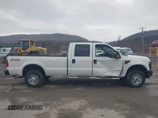 2010 Ford Super Duty F-250 SRW XL with VIN 1FTSW2B59AEB36692, listed as a IAAI auction lot 41517219 with 43,151 mi miles. Bid and sale history available at carsss.com. Image 13.