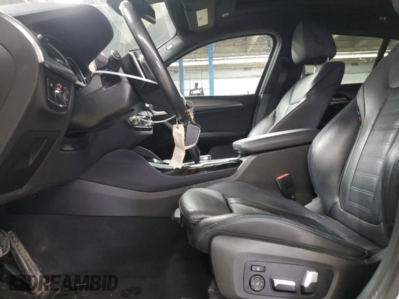 2019 BMW X4 M40i z VIN 5UXUJ5C55KLJ64198, wystawiony jako Copart lot #53028815 z przebiegiem 59 780 mil mil oraz Szkody całkowita. Historia ofert i sprzedaży dostępna na DreamBid. Obrazek 7.
