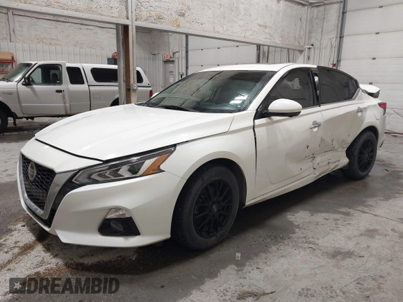 2019 Nissan Altima 2.5 Platinum with VIN 1N4BL4FW7KN304666, listed as a IAAI auction lot 41255237 with 36,863 mi miles. Bid and sale history available at carsss.com. Image 2.