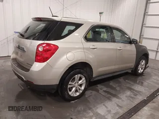 2015 Chevrolet Equinox LS with VIN 1GNFLEEK4FZ113731, listed as a IAAI auction lot 41989993 with 115,186 mi miles and . Bid and sale history available at carsss.com. Image 4.