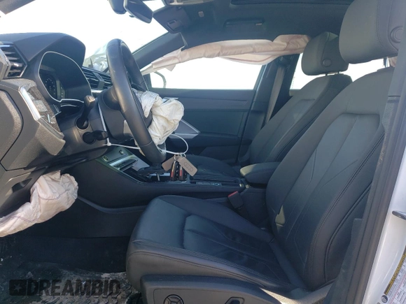 2023 Audi Q3 Premium z VIN WA1AECF35P1146207, wystawiony jako Copart lot #44538695 z przebiegiem 33 990 mil mil oraz Szkoda całkowita • Salvage title. Historia ofert i sprzedaży dostępna na DreamBid. Obrazek 7.