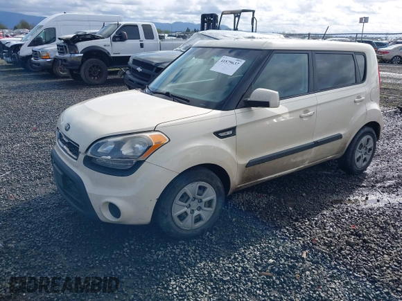 2013 Kia Soul with VIN KNDJT2A54D7497293, listed as a IAAI auction lot 41879637 with 111,252 mi miles. Bid and sale history available at carsss.com. Image 2.