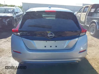 2025 Nissan LEAF S z VIN 1N4AZ1BV5SC550617, wystawiony jako IAAI lot #42295619 z przebiegiem 2 177 mil mil oraz . Historia ofert i sprzedaży dostępna na DreamBid. Obrazek 17.