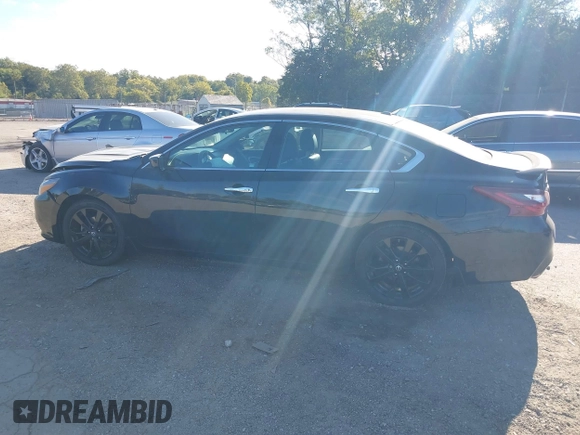 2018 Nissan Altima SR with VIN 1N4AL3AP8JC191729, listed as a IAAI auction lot 40555510 with 106,608 mi miles and . Bid and sale history available at carsss.com. Image 15.